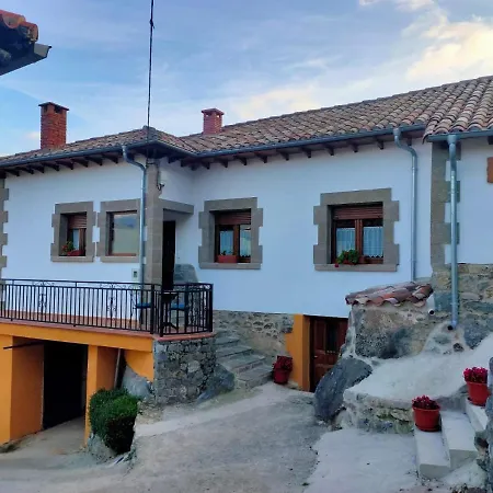 Casa Rural El Enebral En Potes Picos De Euopa Colio Extérieur photo